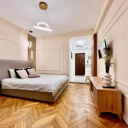 Nomad Instastudio - Steps From Old Town Bucharest Luaran gambar